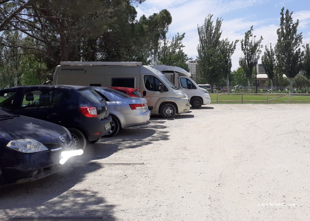 (50015) Zaragoza - 2 Calle de Violeta Parra — foto 4