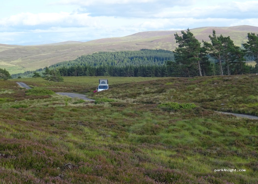 (IV13 7YA) Inverness - Unnamed Road — foto 2