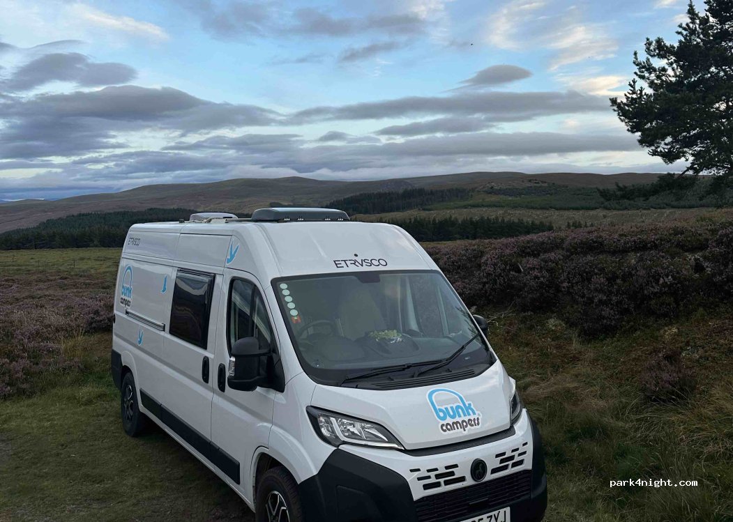 (IV13 7YA) Inverness - Unnamed Road — foto 5