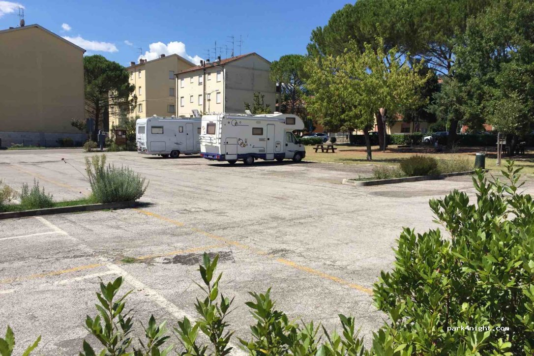 Area Sosta Camper Brisighella — foto