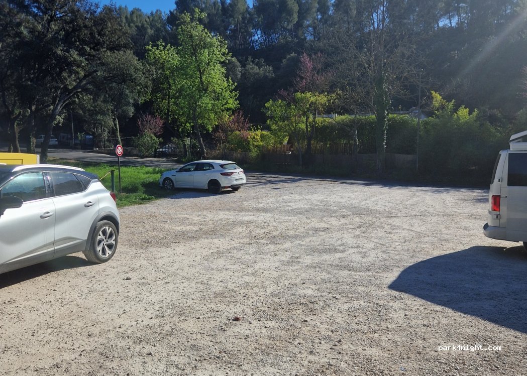 (13320) Bouc-Bel-Air - D60 — foto