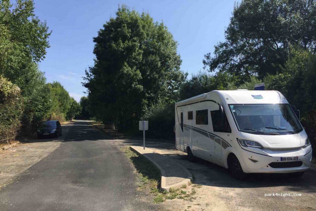 (17350) Fenioux - Gâts du Treuil — foto