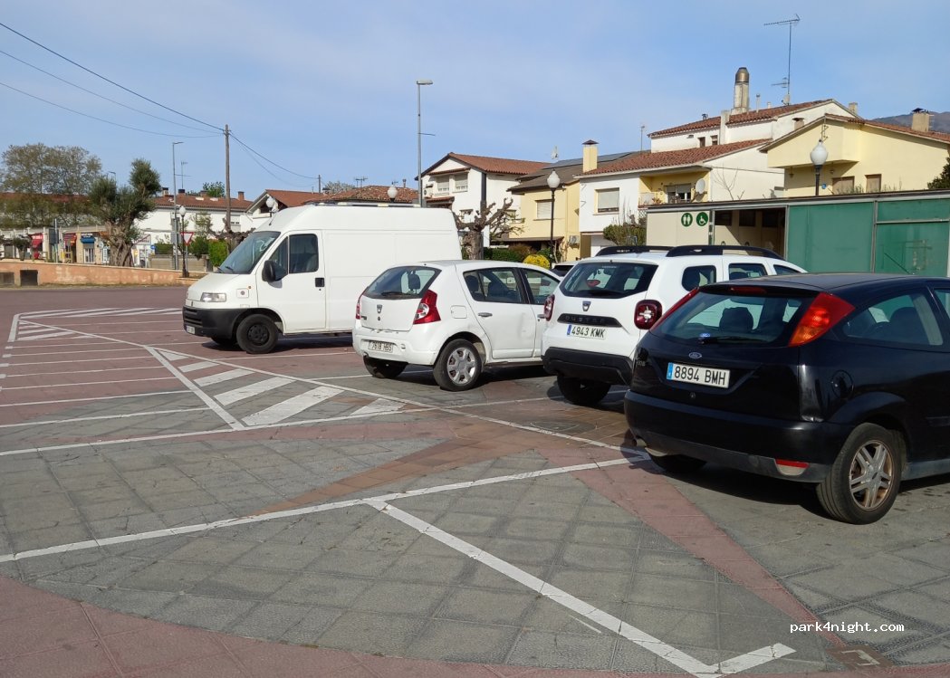 (17404) Riells i Viabrea - 11 Carrer Morou — foto