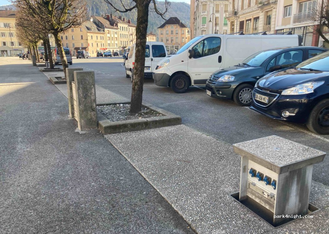 (39200) Saint-Claude - 6 Boulevard de la République — foto