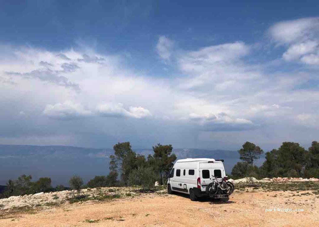 (21465) Jelsa - Unnamed Road — foto