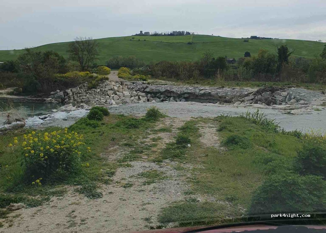 (63811) Fiume Tenna - Unnamed Road — foto