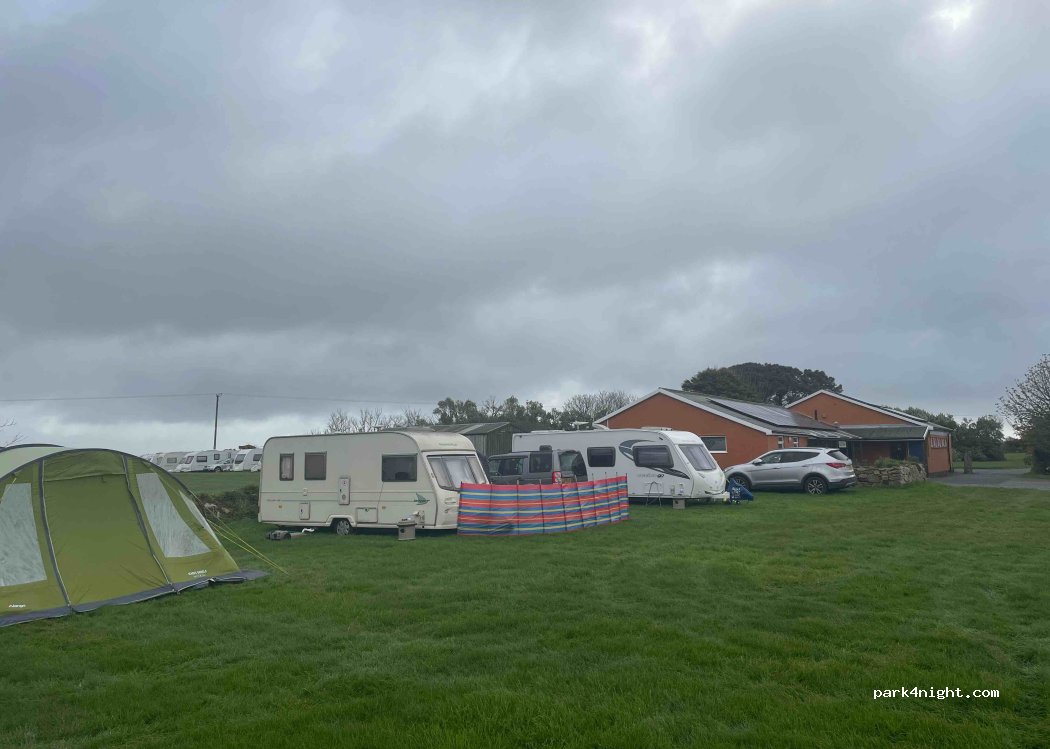 Tower Park camping — foto