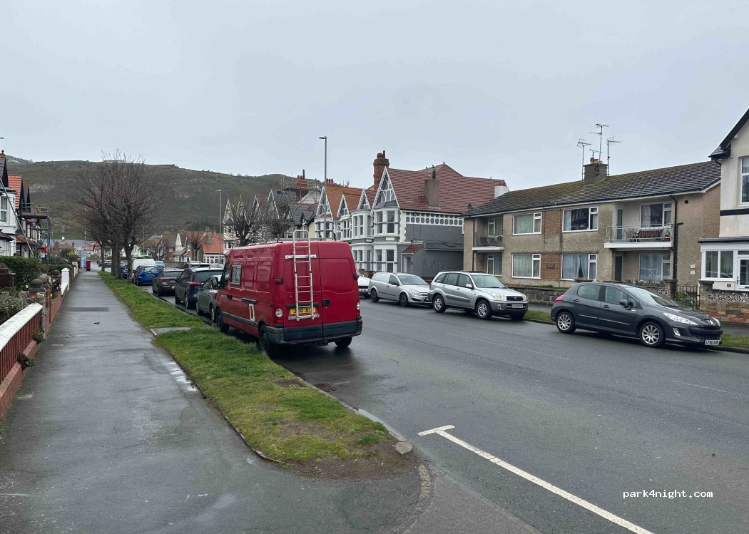 (LL30 2BW) Llandudno - 56 Great Ormes Road — foto 2