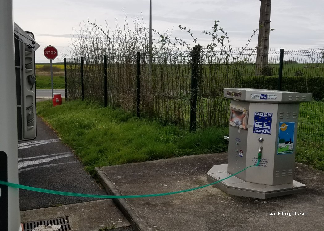 (36100) Issoudun - 72 Route de Reuilly — foto