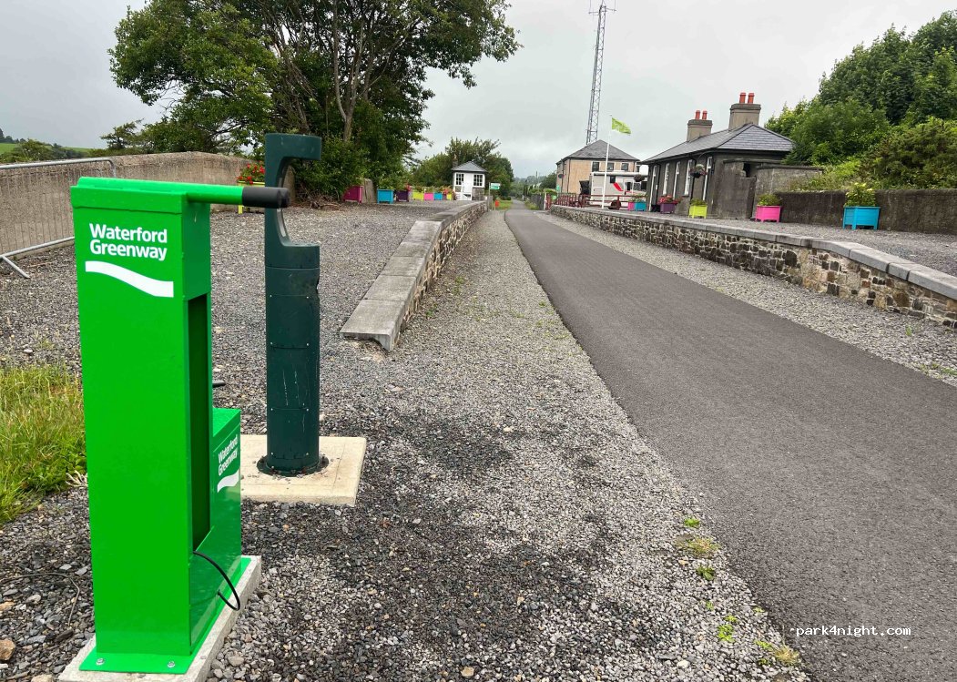 (X42 AX07) Kilmacthomas - 1 The Square — foto 2