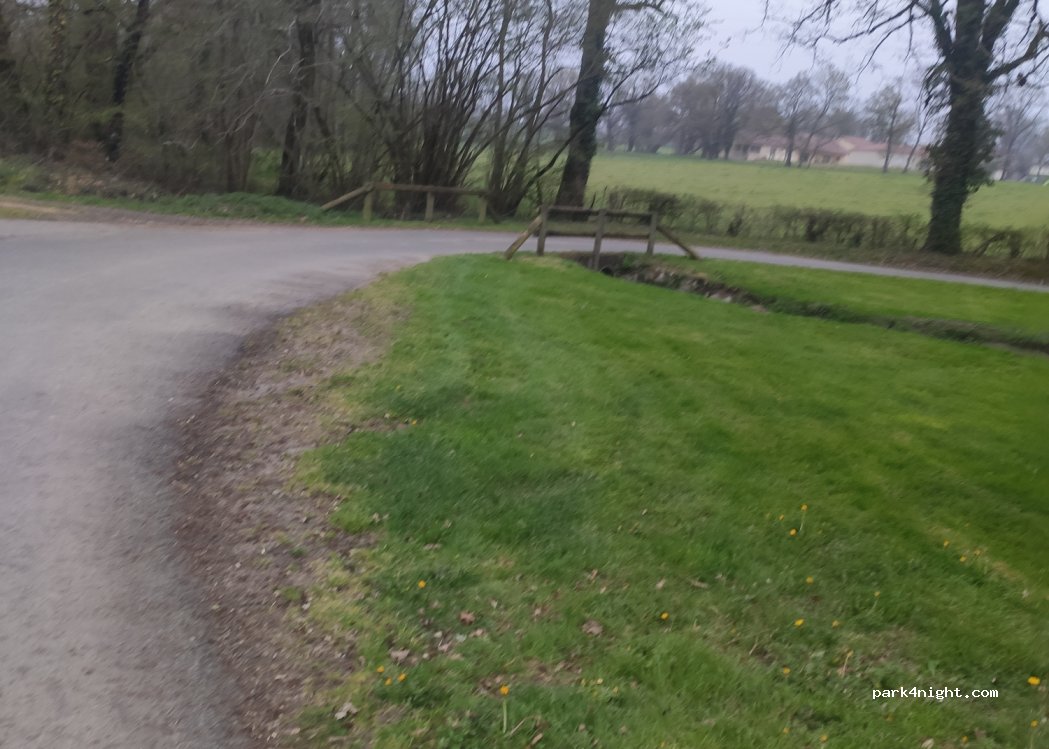(87190) Magnac-Laval - Les Pouyades — foto 2