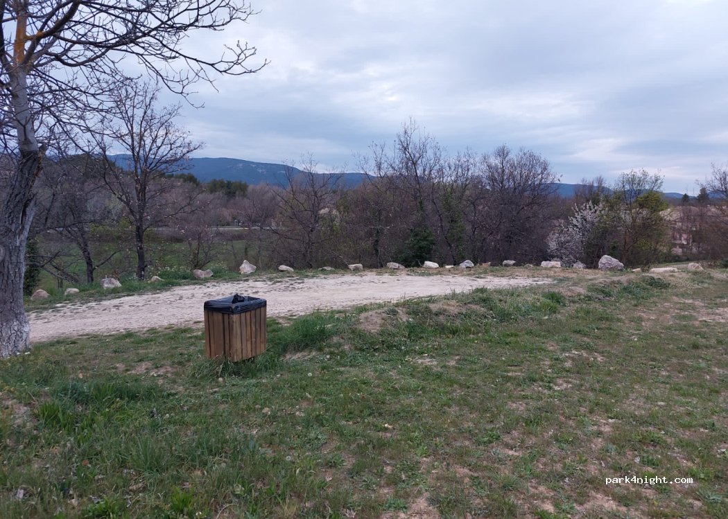 (84240) Grambois - 500 Chemin de l'Eze — foto