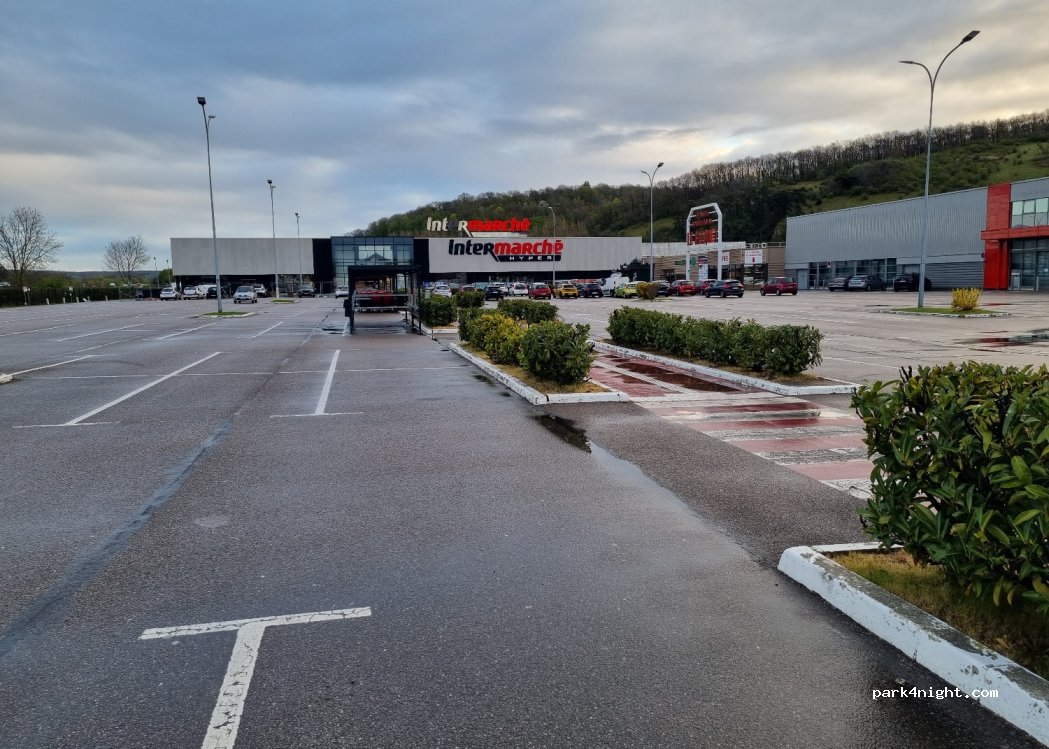 (27400) Louviers - 4 Zone Commerciale du Becquet — foto