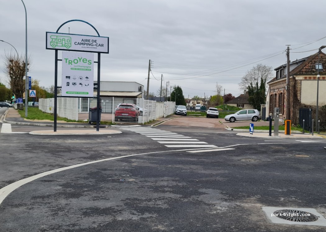 (10150) Pont-Sainte-Marie - 5 Rue Roger Salengro — foto