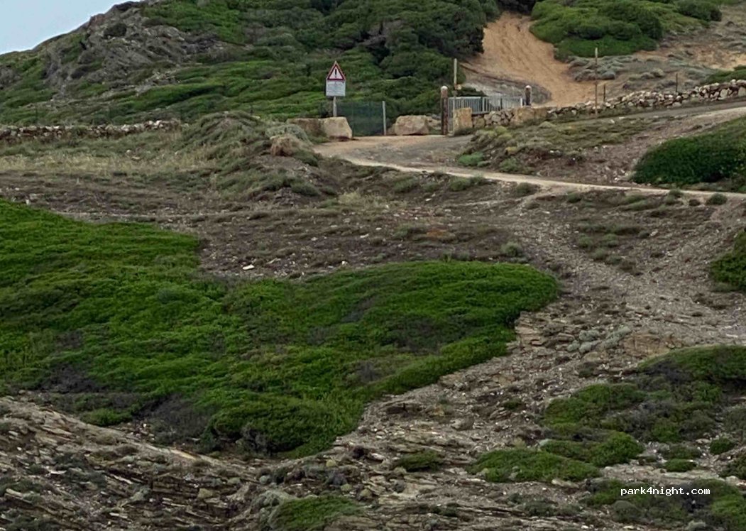Area di parcheggio di Cala Ebi Dozzi — foto