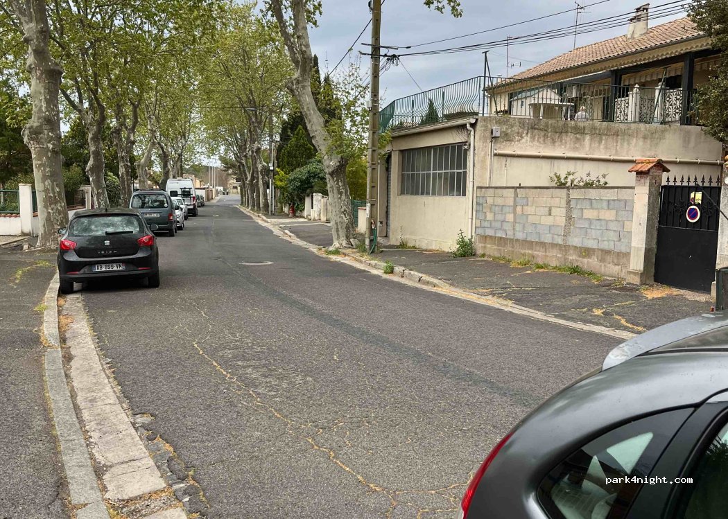 (34120) Pézenas - 20 Avenue de la Gare du Midi — foto