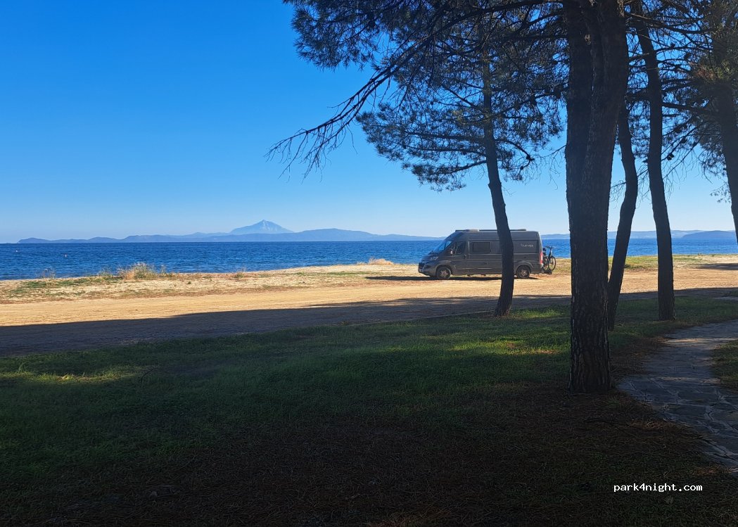 (630 82) Stratoni - Unnamed Road — foto 2