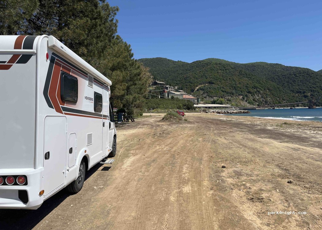 (630 82) Stratoni - Unnamed Road — foto 4