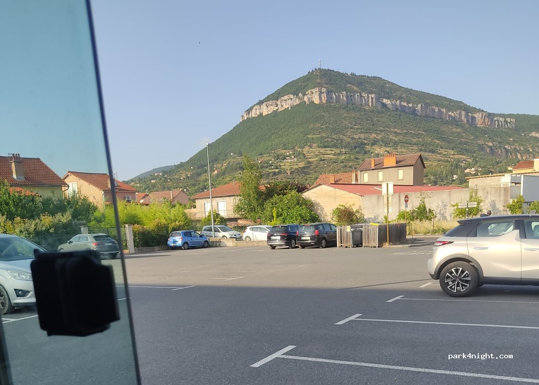 (12100) Millau - 12 Rue Raymond Delpuech — foto 4