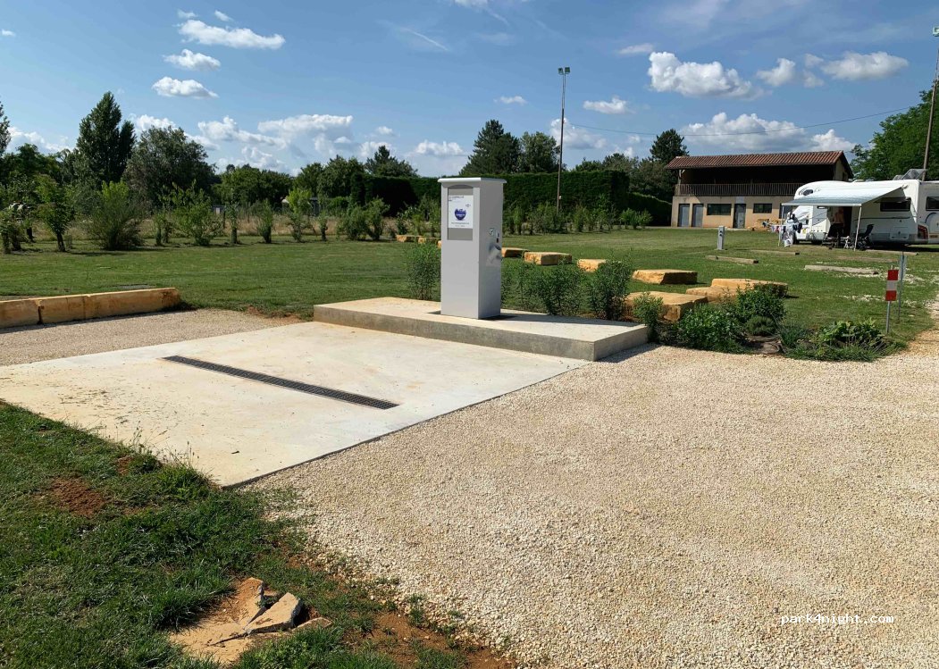 Aire CAMPING-CAR PARK de Saint Crépin-Et-Carlucet — foto 2
