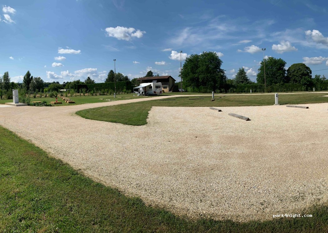 Aire CAMPING-CAR PARK de Saint Crépin-Et-Carlucet — foto 3