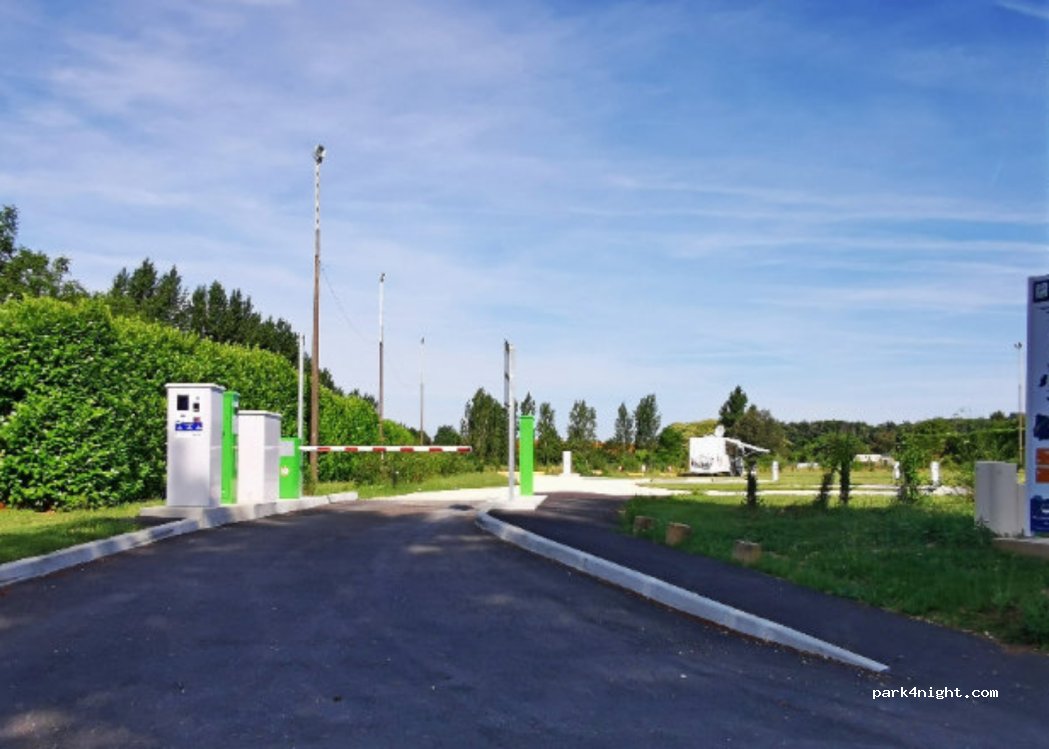 Aire CAMPING-CAR PARK de Saint Crépin-Et-Carlucet — foto 4