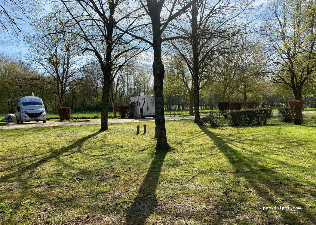 (36260) Reuilly - 19-21 Rue des Ponts — foto 4