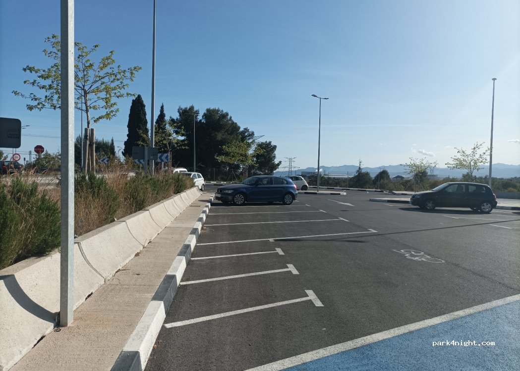(12190) Urbanització Vall d'Umbri - Unnamed Road — foto 3