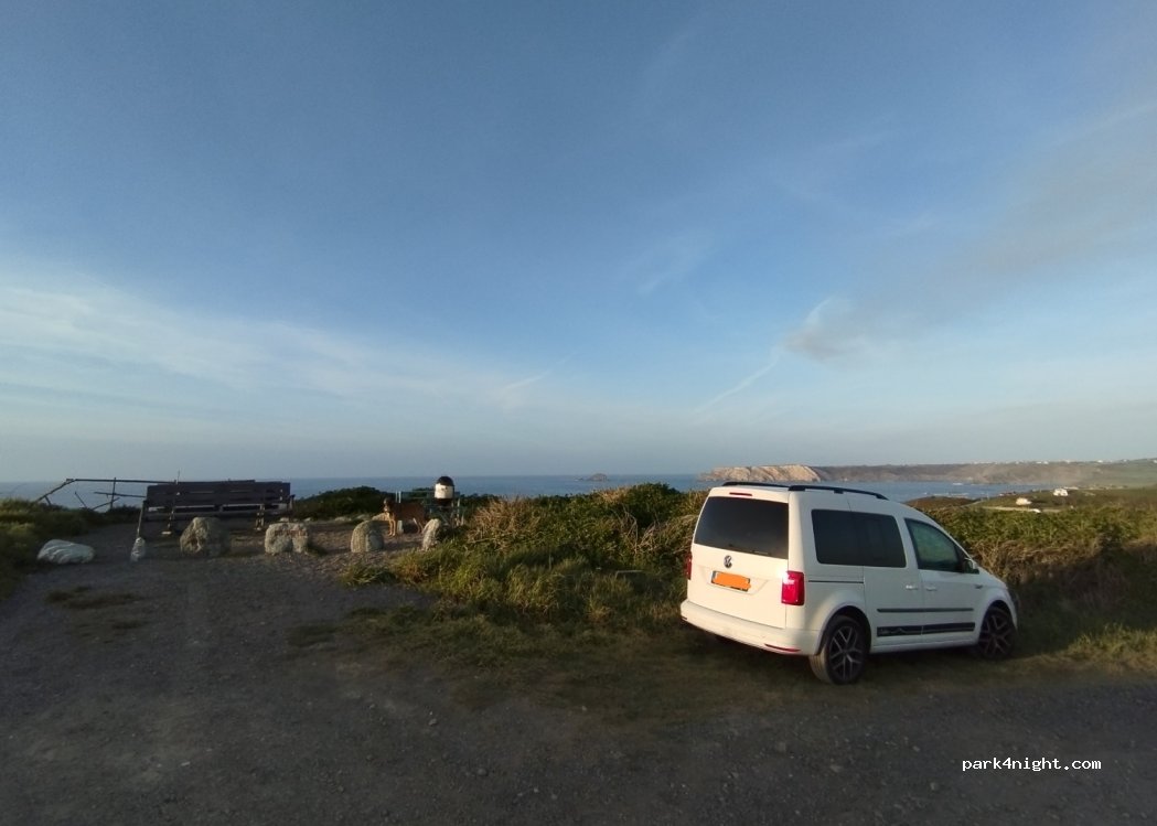 (33418) Lloreda - Unnamed Road — foto