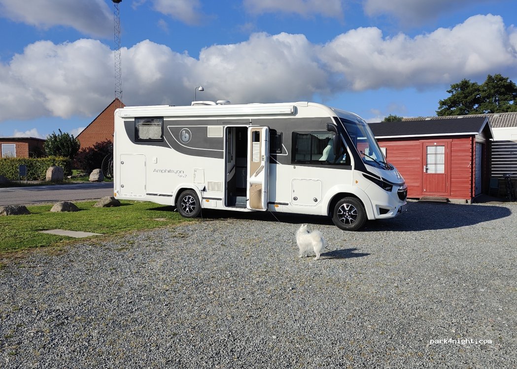Autocamper parkering  Nolds Havn — foto 3