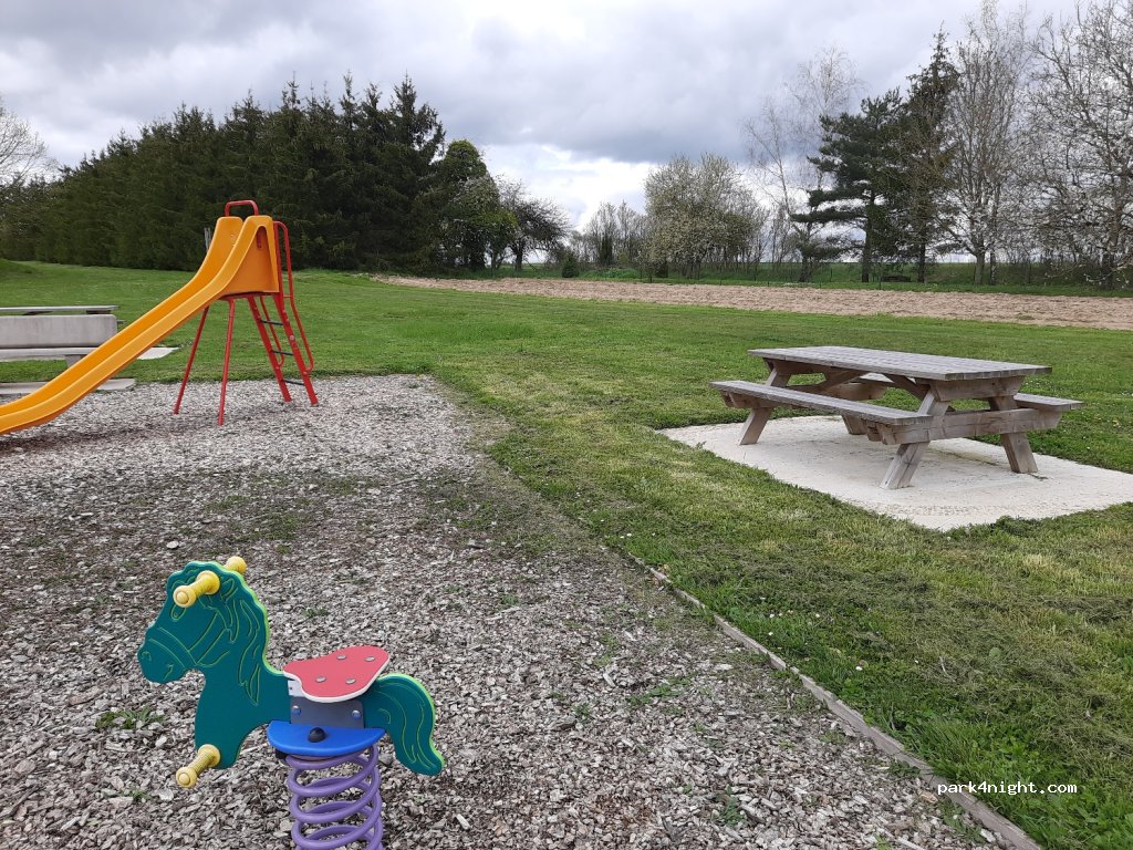 (51320) Coole - 1 Place de la Mairie — foto