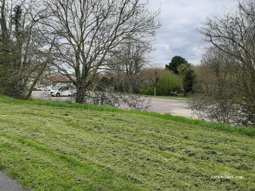 (51320) Coole - 1 Place de la Mairie — foto 3