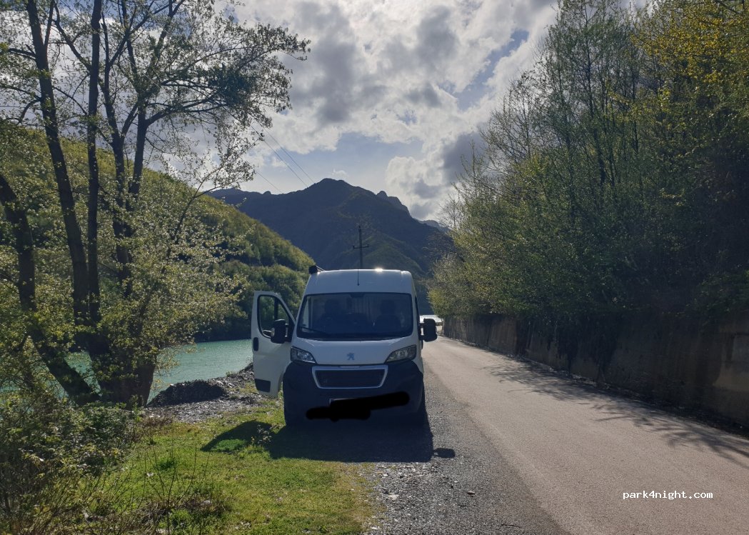 (8704) Fierza - Unnamed Road — foto