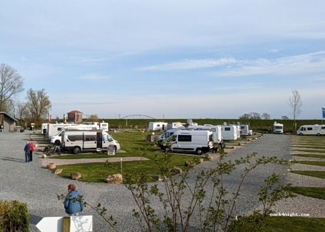 Wohnmobilstellplatz Friedrichstadt — foto 3