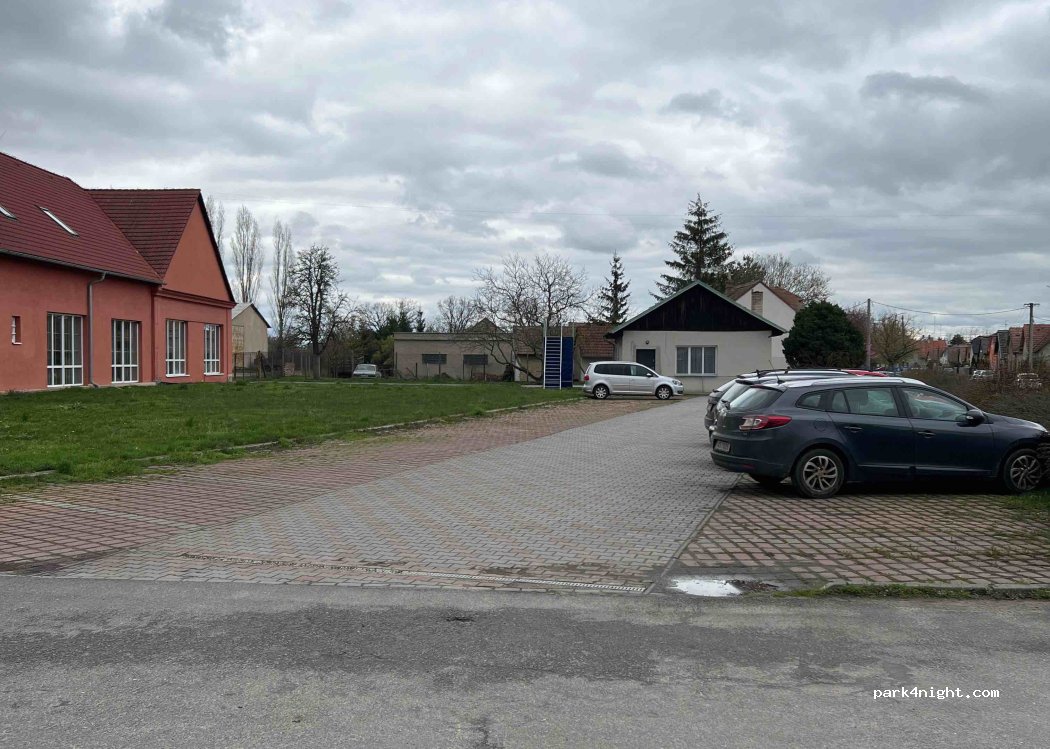 (281 28) Radovesnice II - Unnamed Road — foto 2
