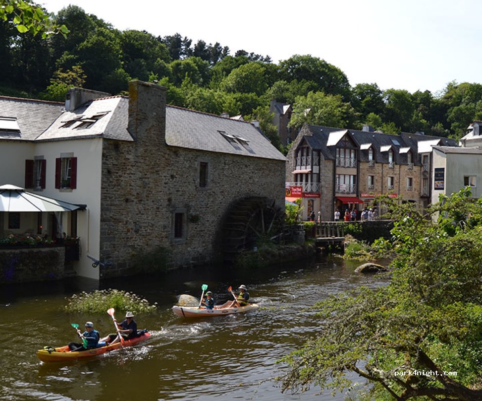 Aire de camping-car park de Pont-Aven, Les Quatre Vents (Finistère) — foto 4