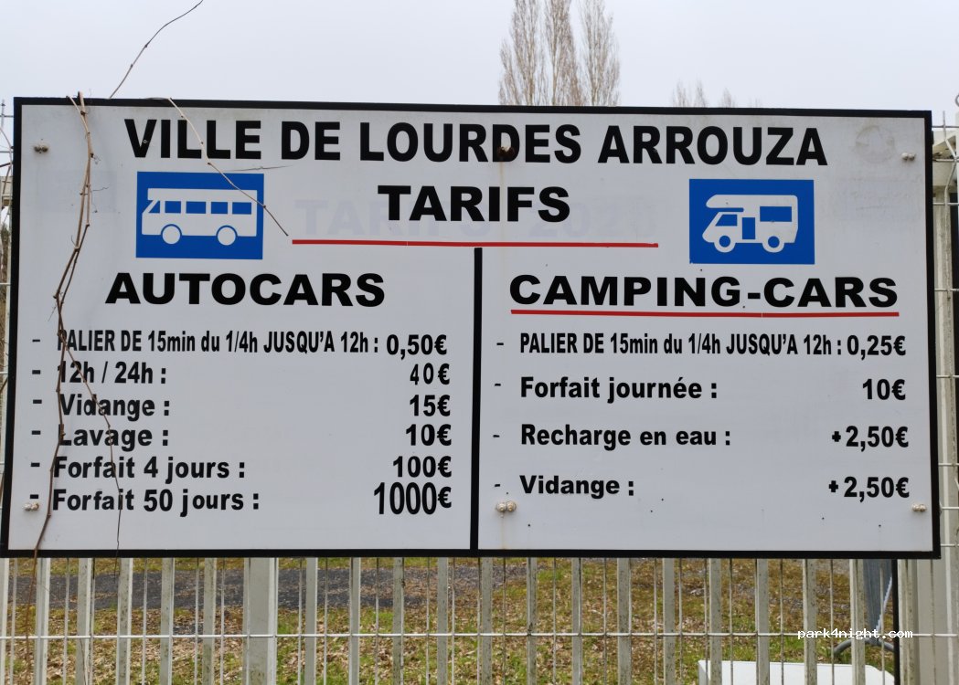 (65100) Lourdes - 24 Boulevard du Gave — foto 2