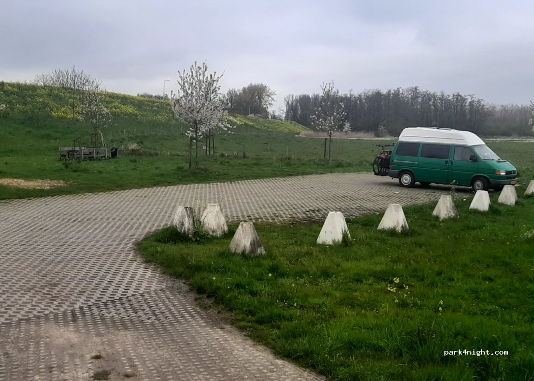 (4151 MK) Acquoy - 60 Diefdijk — foto