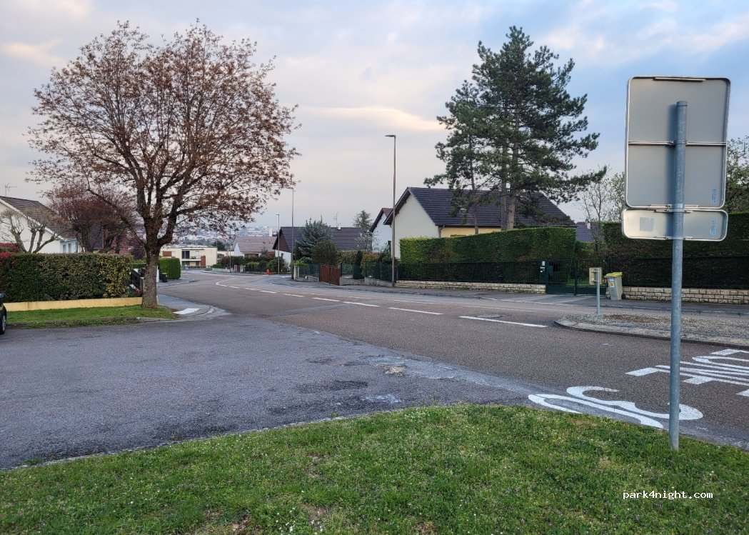 (21121) Fontaine-lès-Dijon - 10 Rue des Champs d'Aloux — foto
