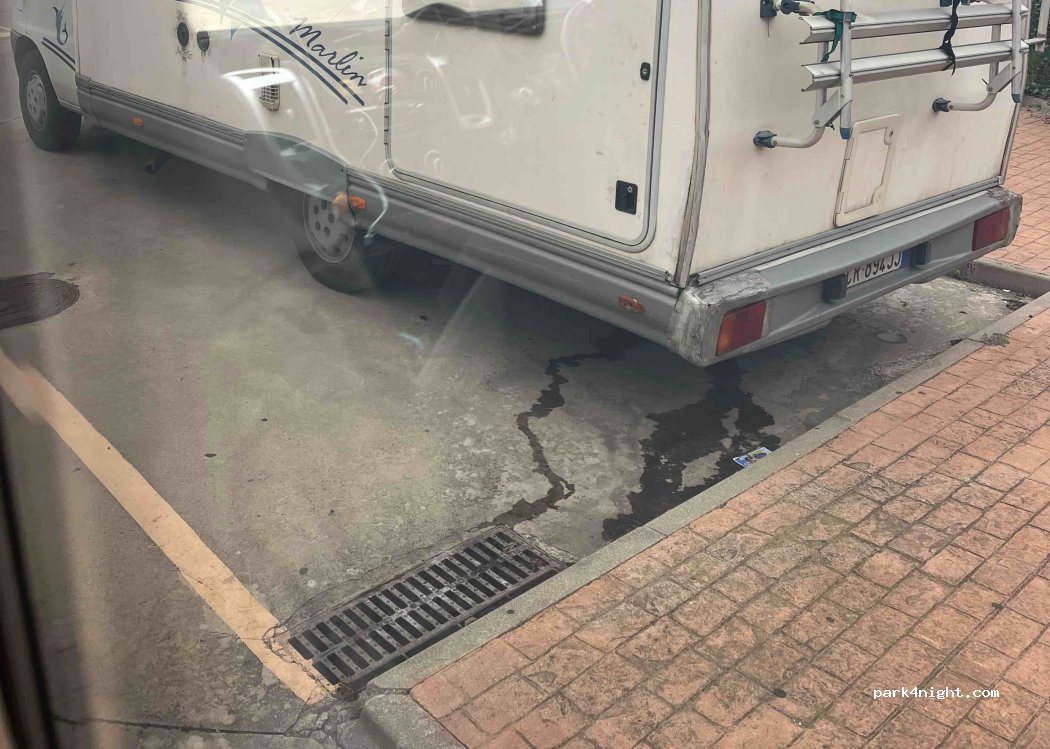 Zona d'estacionament d'autocaravanes Can Julià — foto 5