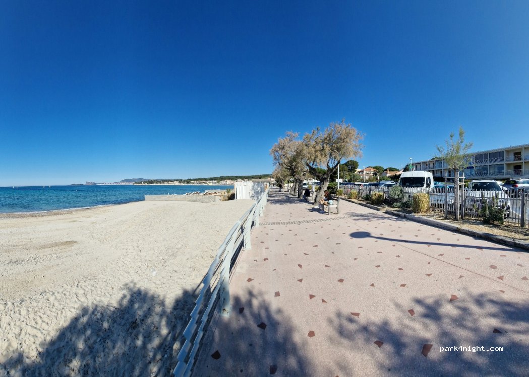 (83270) Saint-Cyr-sur-Mer - 510 Promenade rose — foto
