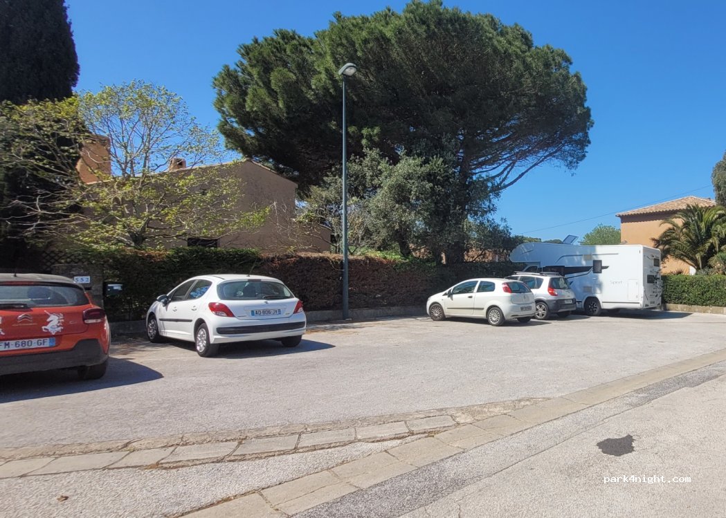 (83140) Six-Fours-les-Plages - 545 Rue Marius Cornille — foto