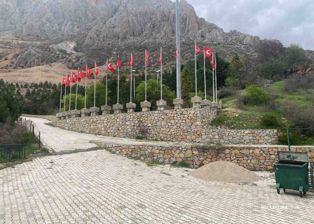 (24600) Kemaliye - Unnamed Road — foto 2