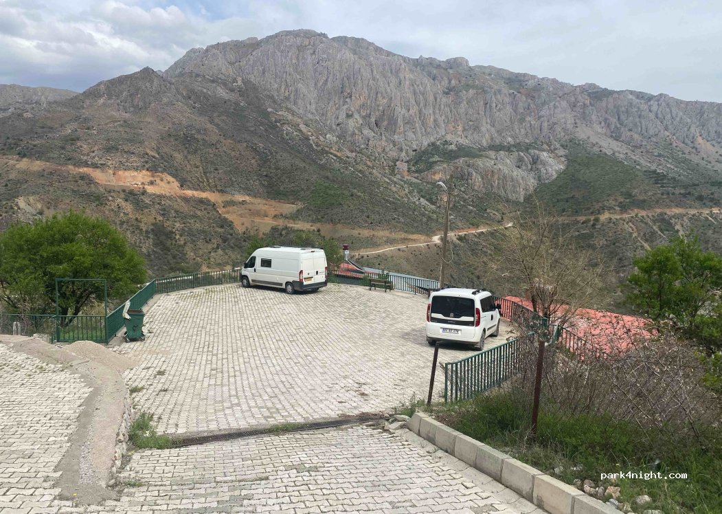 (24600) Kemaliye - Unnamed Road — foto 3