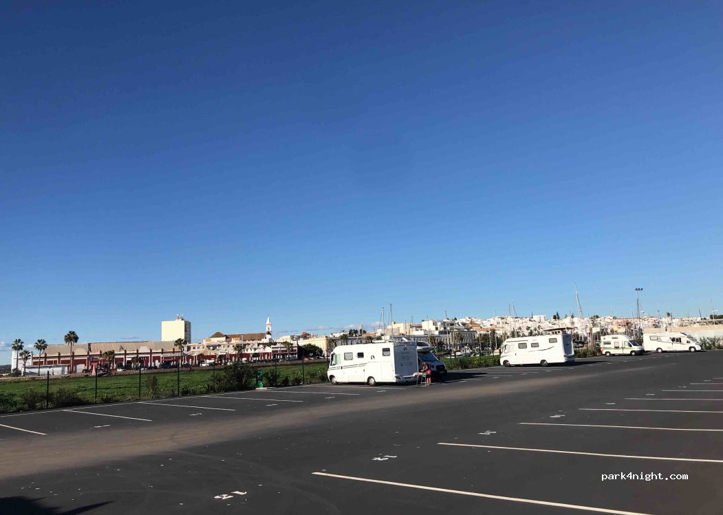 Área de Estacionamiento de Autocaravanas Puerto de Ayamonte — foto 2