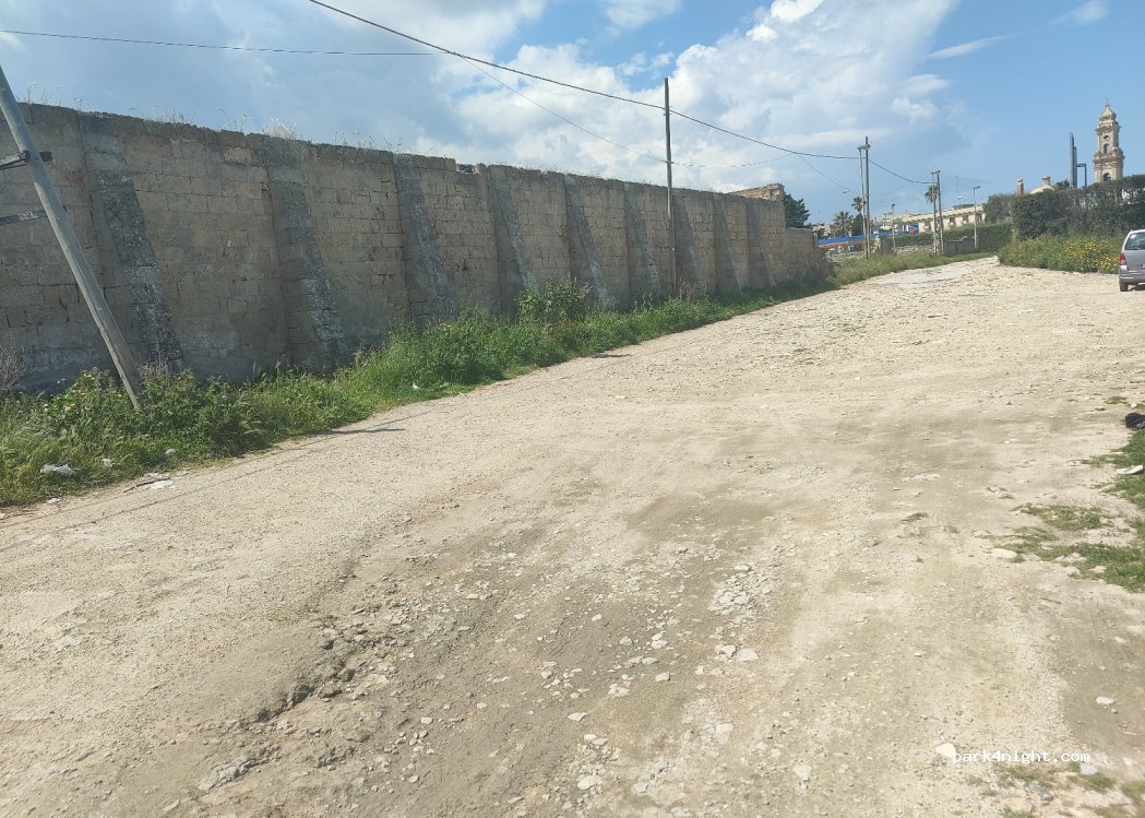 (70042) Mola di Bari - 222 Viale Unità D'Italia — foto