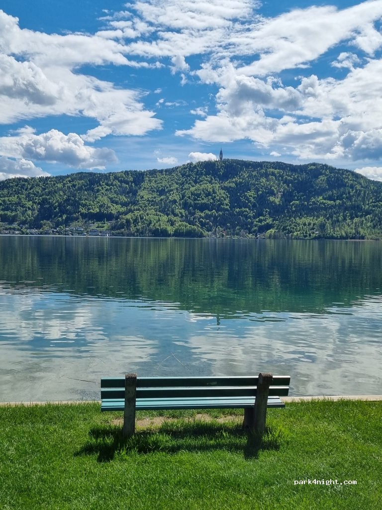 Rast-Parkplatz Pörtschach am Wörthersee — foto