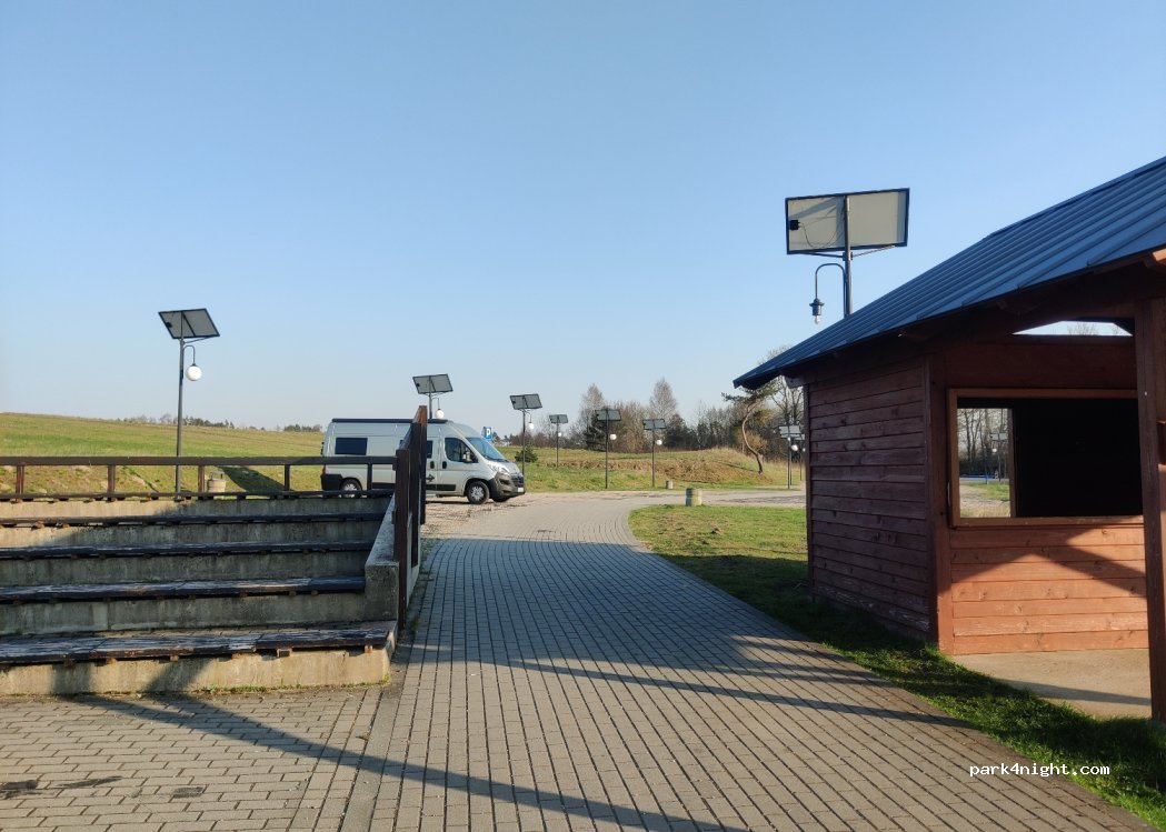 (84-311) Bukowina - Unnamed Road — foto