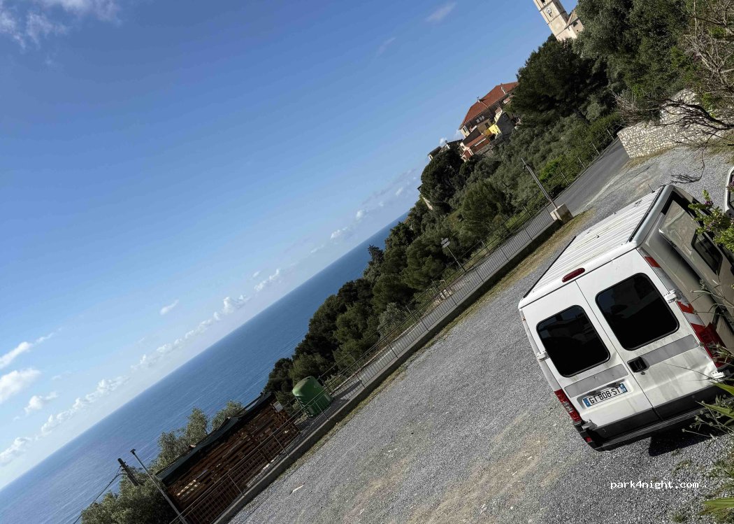 (17051) Marina di Andora - Str. delle Colline — foto