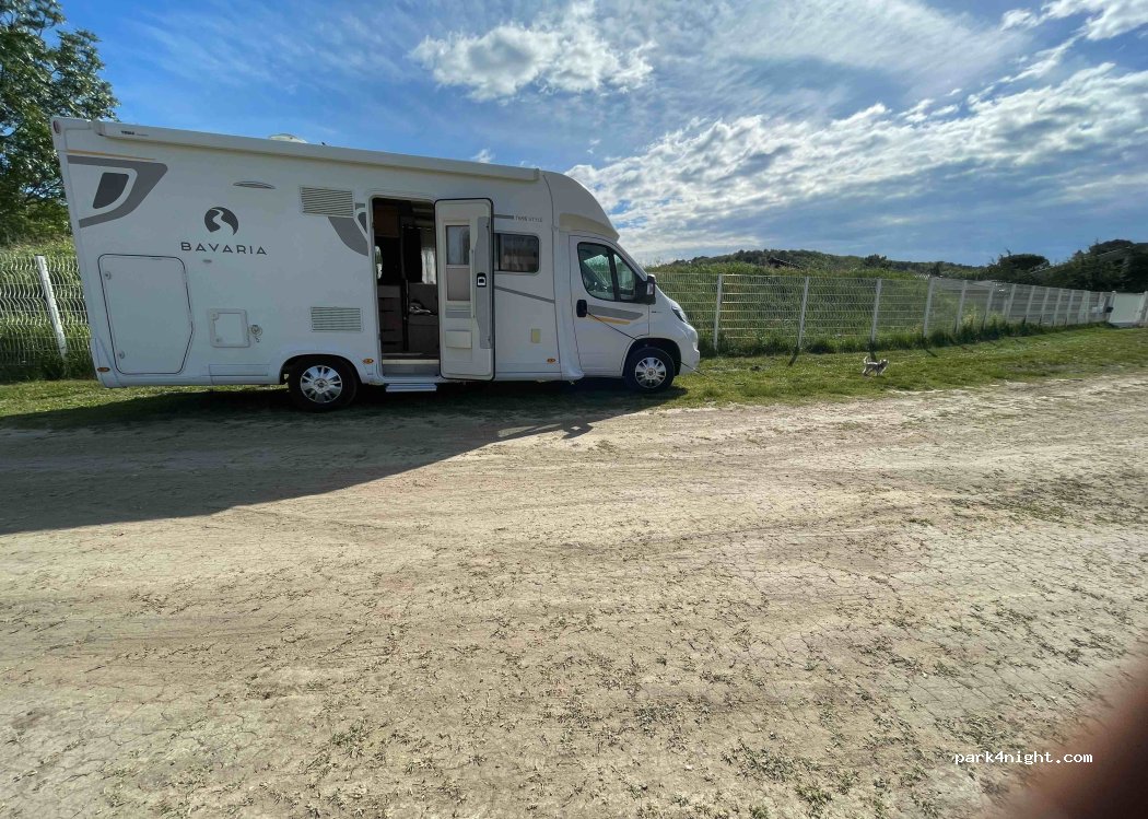 (26230) Roussas - 2 Place du Stade — foto 4